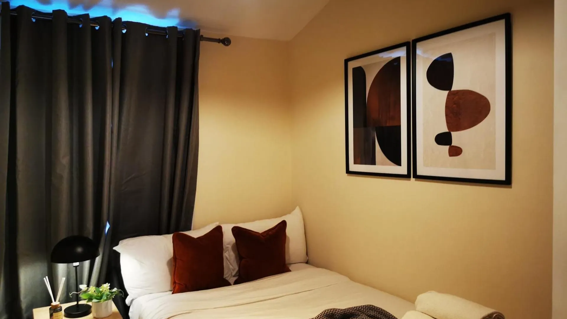 Holiday home Charming London House With 3 Bedrooms Near O2Arena