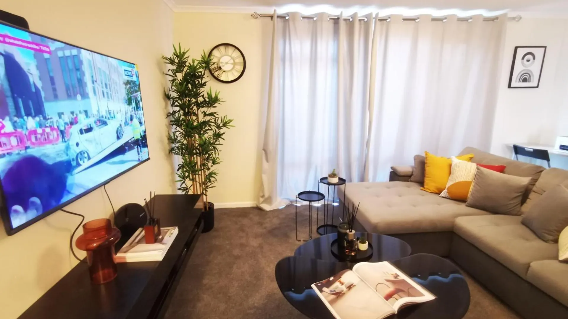 Charming London House With 3 Bedrooms Near O2Arena 0*,